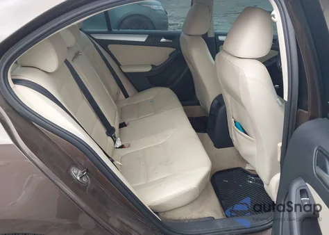 2014 Volkswagen Jetta 1.8T Se from USA, damaged, VIN 3VWD17AJDEM393580